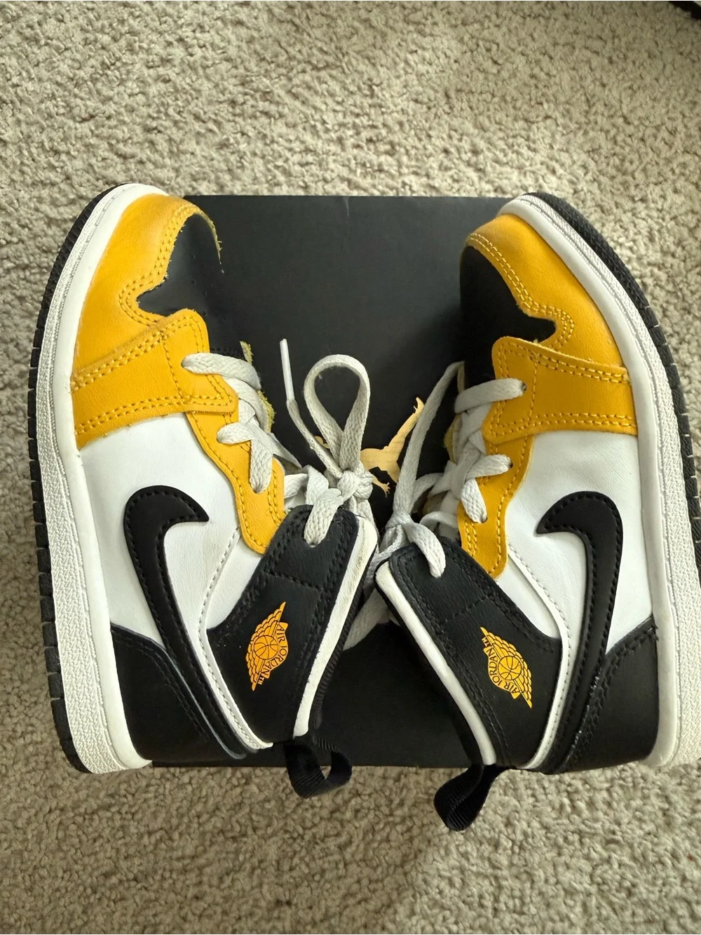 Nike Jordan 1 Mid Kids Yellow Black and White High-Top